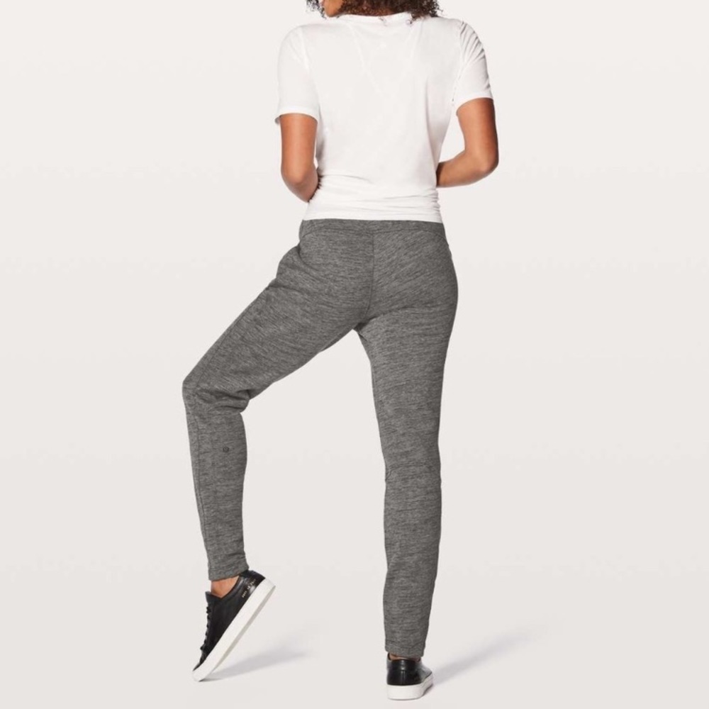 Lululemon Free to Roam Jogger